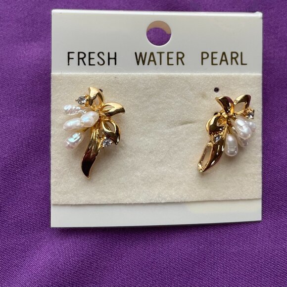Fresh Water Pearl Earrings - Picture 1 of 2